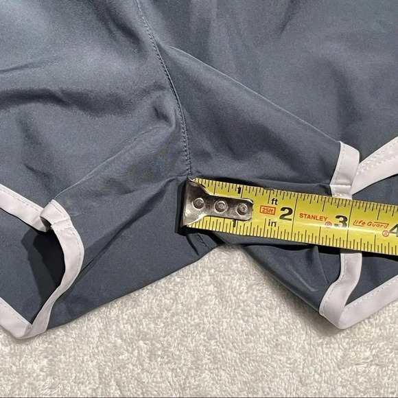 Nike Athletic Women’s Shorts Size Medium Sports short DRI-FIT - Picture 10 of 10